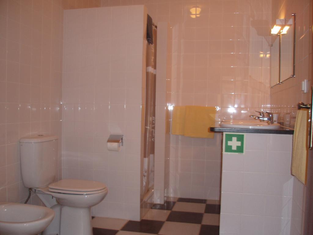 Filhas Do Mar Apartments Salema Phòng bức ảnh