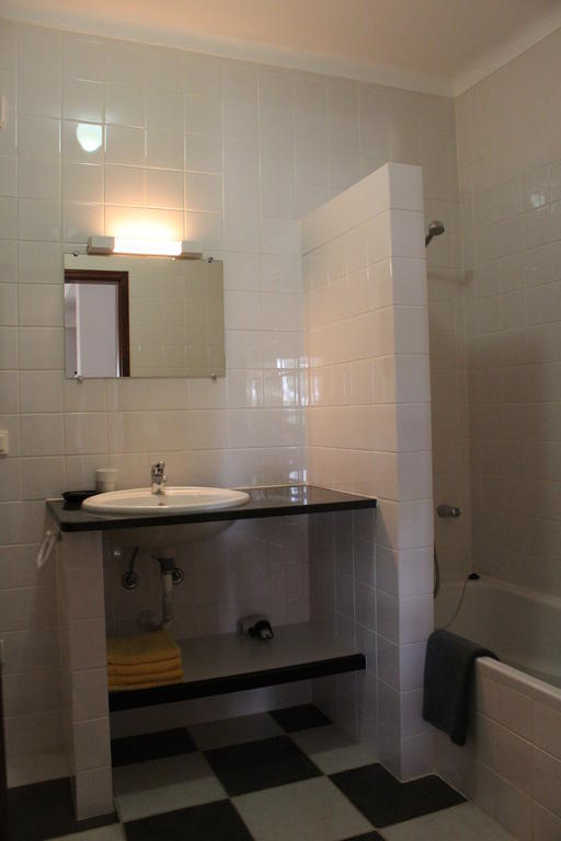 Filhas Do Mar Apartments Salema Phòng bức ảnh