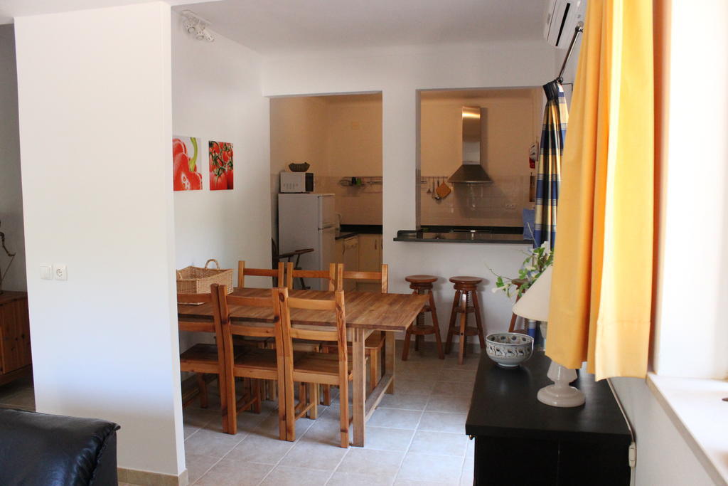 Filhas Do Mar Apartments Salema Phòng bức ảnh