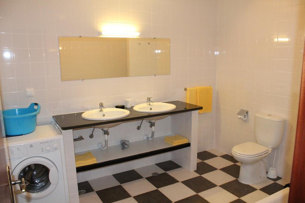 Filhas Do Mar Apartments Salema Phòng bức ảnh