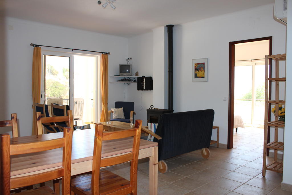 Filhas Do Mar Apartments Salema Phòng bức ảnh